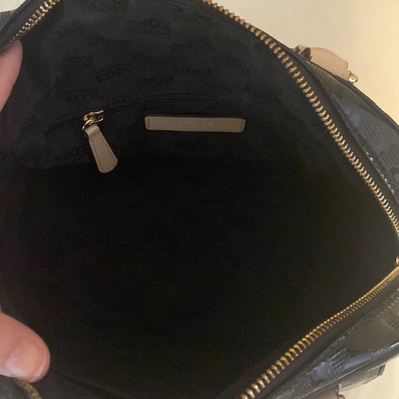 Michael Kors black patent shiny monogram bag - Picture 12 of 16